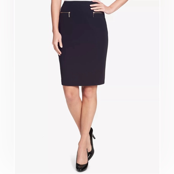 Tommy Hilfiger navy blue skirt - Picture 1 of 7